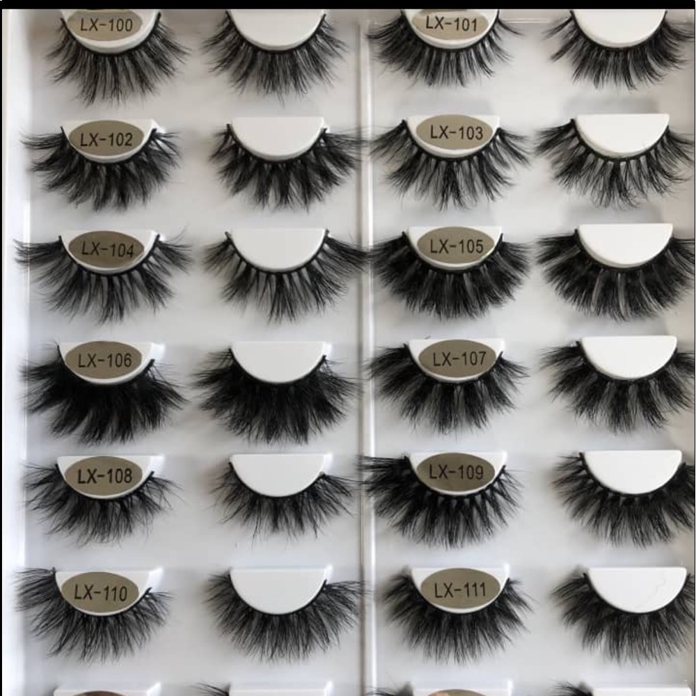 Lashes - Picture 2 of 3